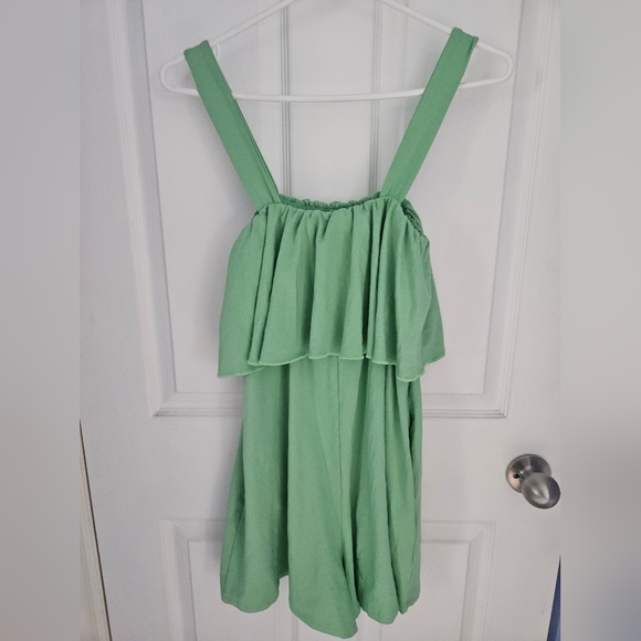 Smash and Tess playful shorty romper green smash sage nwt medium - Picture 1 of 2